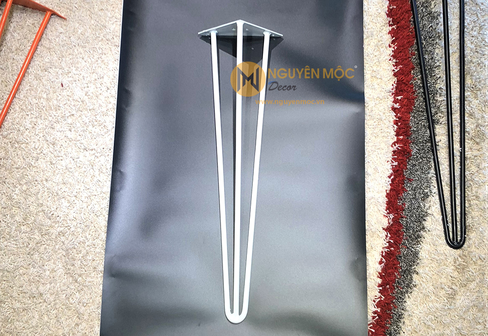 Chan sat hairpin 70cm mau trang Chân sắt hairpin 70cm màu trắng