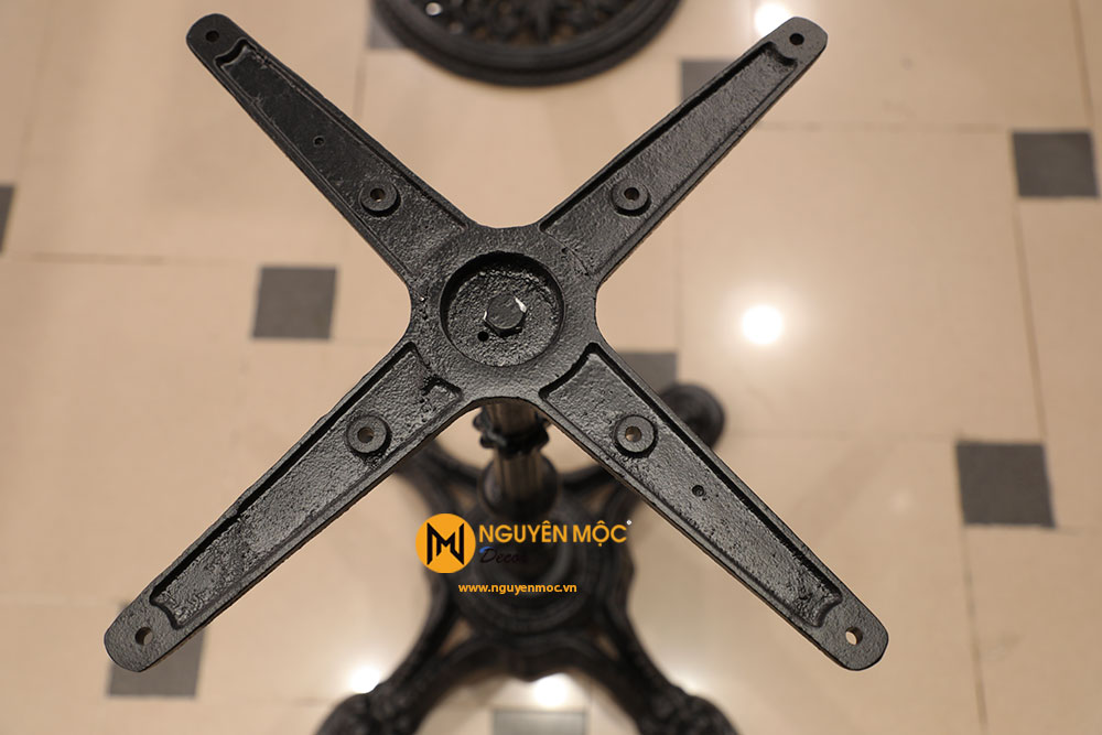 Chân gang đúc Chân gang đúc