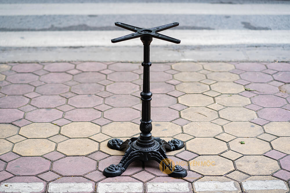 Chân bàn gang đúc chữ thập