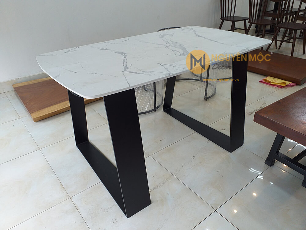Chân bàn ăn chữ U mặt đá