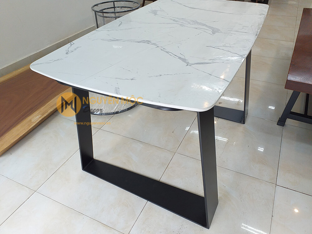 Chân bàn ăn mặt đá chữ U Chân bàn ăn mặt đá chữ U