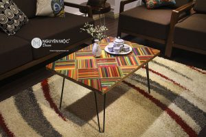 bàn trà bút chì màu