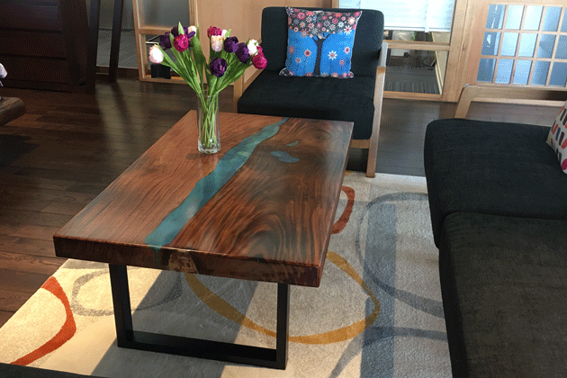 Bàn trà gỗ nguyên khối