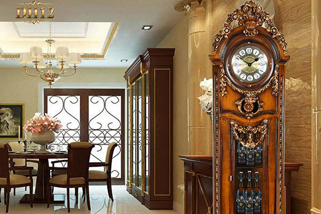 đồng hồ trang trí cổ điển