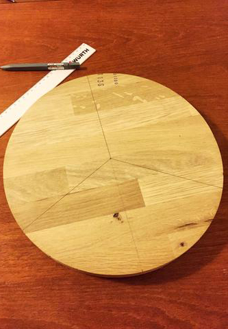 vẽ khoảng cách trên mặt ghế chân sắt hairpin